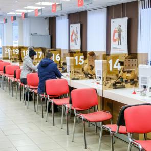 Льготники Белохолуницкого и Юрьянского районов могут продлить транспортную карту в МФЦ